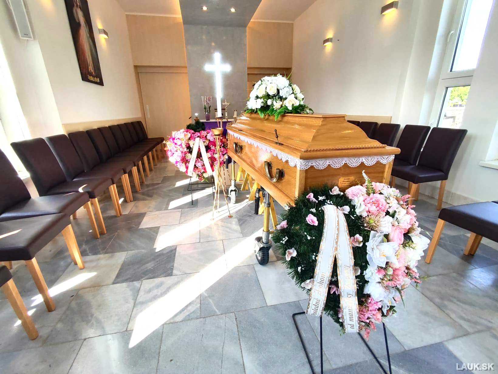Prichystaná rakva - pohrebné služby LAuK Bytča